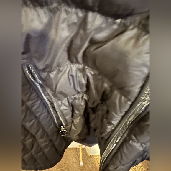 Packable jacket - Picture 2 of 10